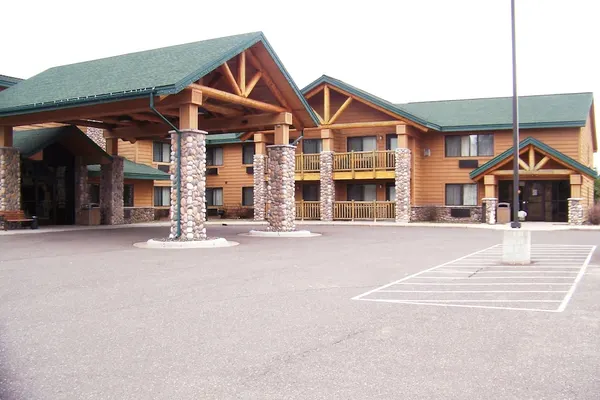 Photo 1 - Shell Lake Lodge, a Travelodge by Wyndham