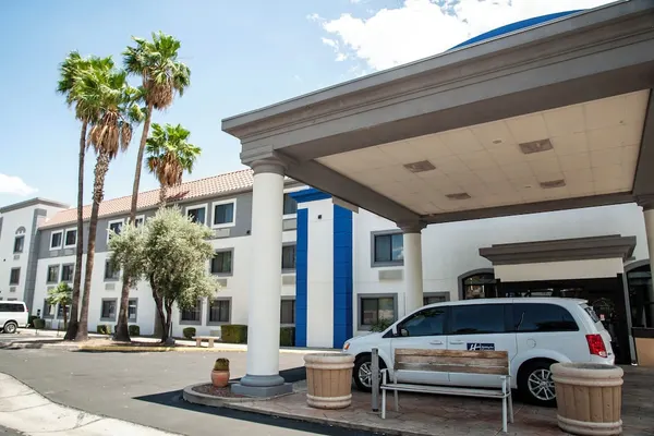 Photo 1 - Holiday Inn Express Airport - Tucson by IHG