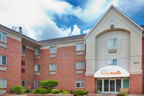 Photo 1 - Sonesta Simply Suites Des Moines