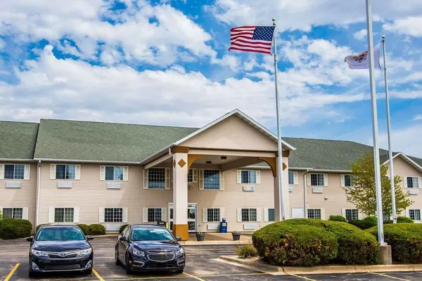 Photo 1 - Quality Inn & Suites Dixon near I-88