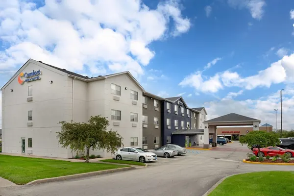 Photo 1 - Comfort Inn & Suites North Greenfield