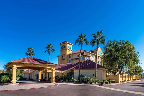 Photo 1 - La Quinta Inn & Suites by Wyndham Phoenix West Peoria