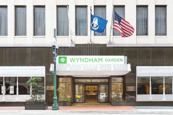 Photo 1 - Wyndham Garden Hotel Baronne Plaza