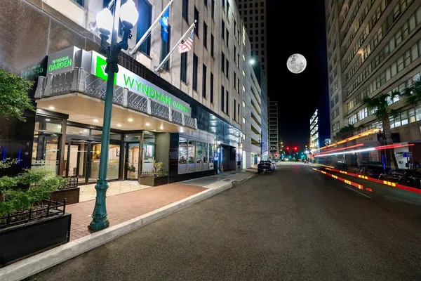 Photo 1 - Wyndham Garden Hotel Baronne Plaza