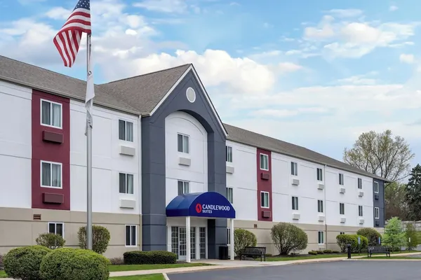 Photo 1 - Candlewood Suites Rockford by IHG