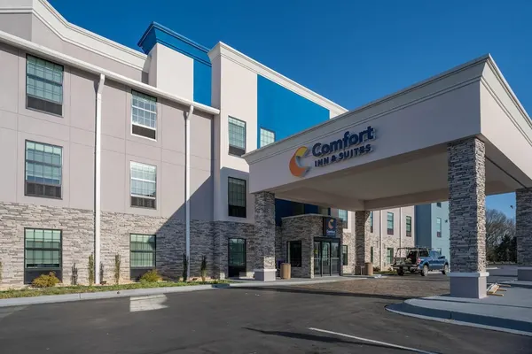Photo 1 - Comfort Inn & Suites River City Decatur