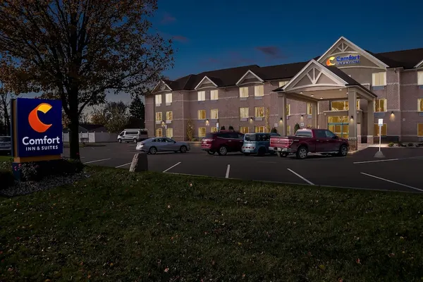 Photo 1 - Comfort Inn and Suites Taylor