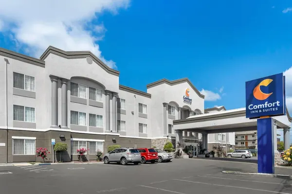 Photo 1 - Comfort Inn & Suites Sacramento - University Area