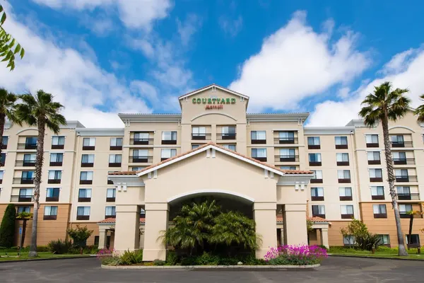 Photo 1 - Courtyard by Marriott Newark Silicon Valley