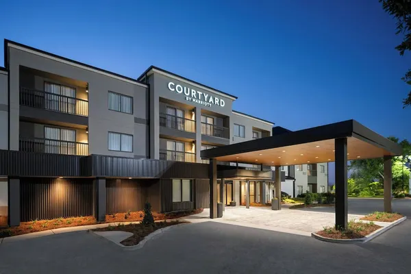 Photo 1 - Courtyard by Marriott Valdosta