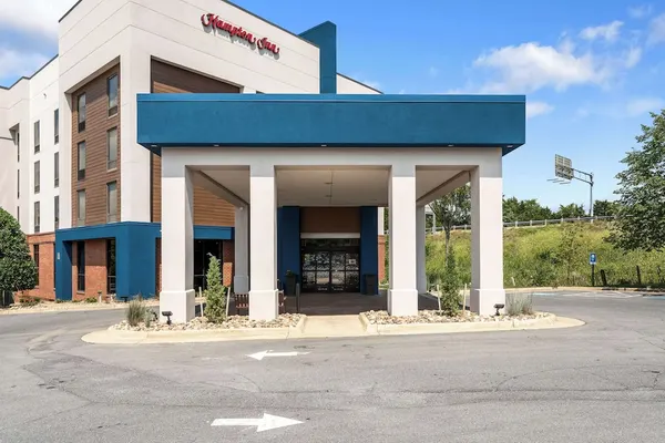 Photo 1 - Hampton Inn Front Royal