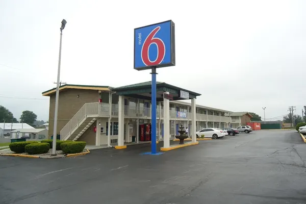 Photo 1 - Motel 6 Somerset, KY