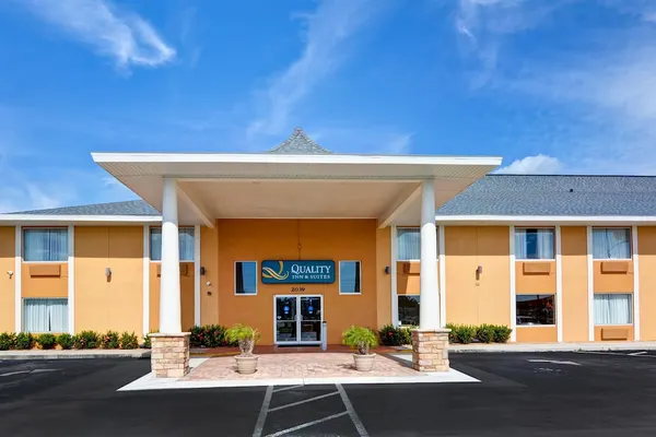Photo 1 - Quality Inn & Suites Heritage Park