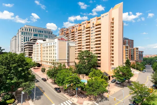 Photo 1 - Hilton Garden Inn Arlington/Courthouse Plaza