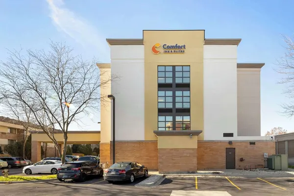 Photo 1 - Comfort Inn & Suites Arlington Heights - Schaumburg