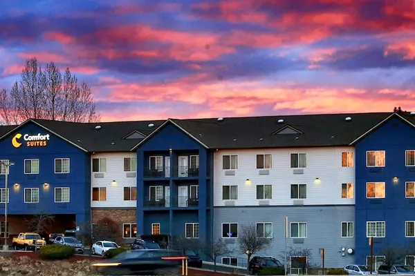 Photo 1 - Comfort Suites Redmond Airport