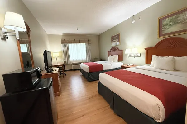 Photo 1 - Americas Best Value Inn Wiggins