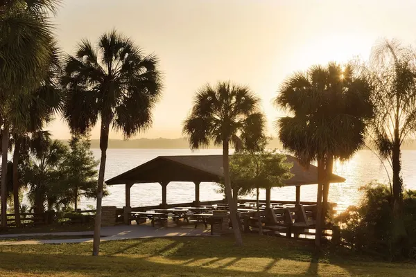 Photo 1 - Hampton Inn & Suites Tarpon Springs