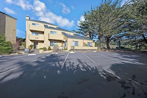 Photo 1 - Bodega Coast Inn And Suites