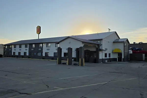 Photo 1 - Super 8 by Wyndham Newton