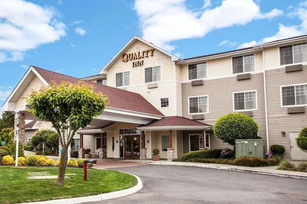 Photo 1 - Quality Inn & Suites Federal Way - Seattle