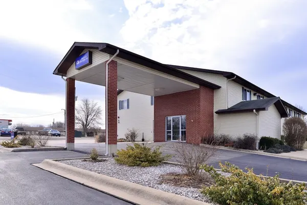 Photo 1 - Americas Best Value Inn Seymour