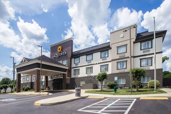 Photo 1 - La Quinta Inn by Wyndham Richmond South