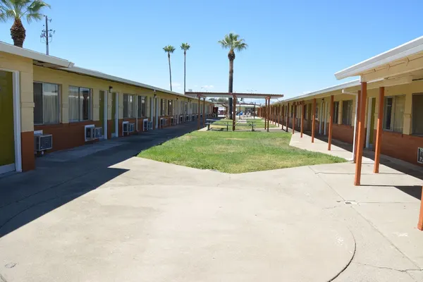Photo 1 - Gateway Inn