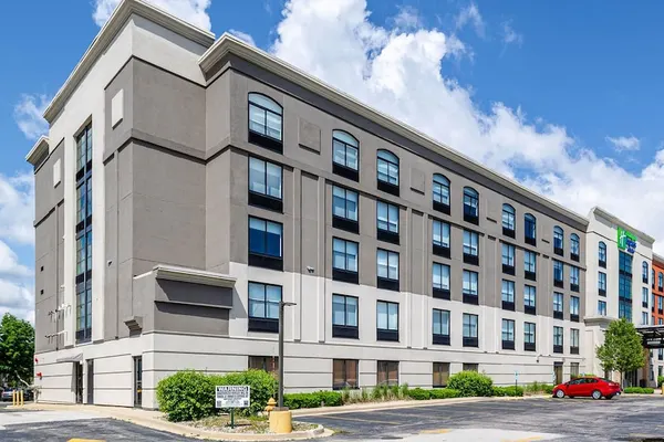 Photo 1 - Holiday Inn Express & Suites Prospect Heights by IHG