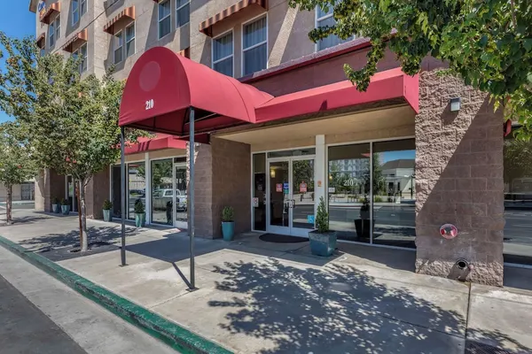 Photo 1 - Comfort Suites Visalia Convention Center