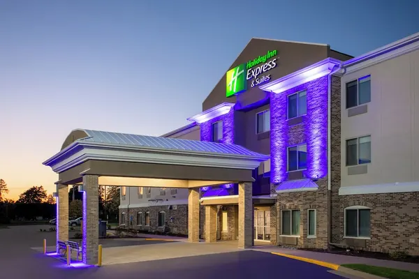 Photo 1 - Holiday Inn Express Hotel & Suites Clinton, an IHG Hotel