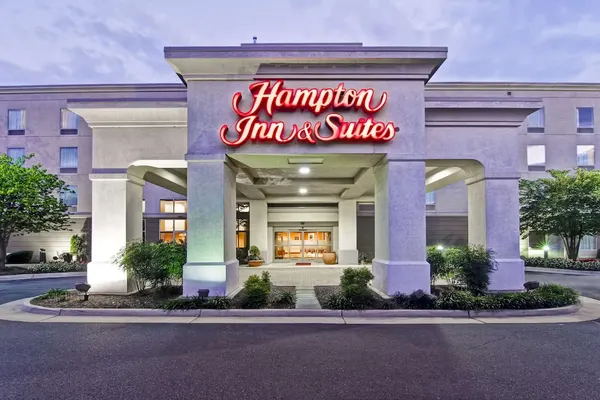 Photo 1 - Hampton Inn & Suites Leesburg