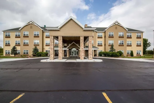 Photo 1 - Country Inn & Suites by Radisson, Fond du Lac, WI