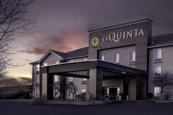 Photo 1 - La Quinta Inn & Suites by Wyndham Moscow Pullman