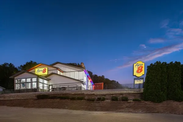 Photo 1 - Super 8 by Wyndham Winona MN