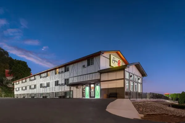 Photo 1 - Super 8 by Wyndham Winona MN