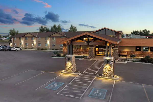 Photo 1 - Super 8 by Wyndham Conrad