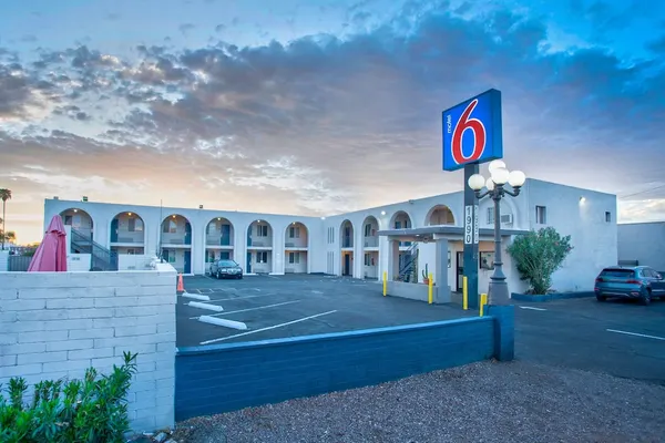 Photo 1 - Motel 6 Tucson, AZ - East Williams Center