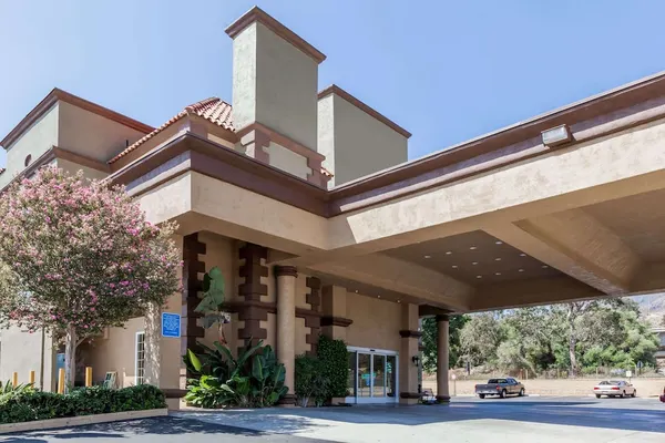 Photo 1 - Travelodge by Wyndham Sylmar CA