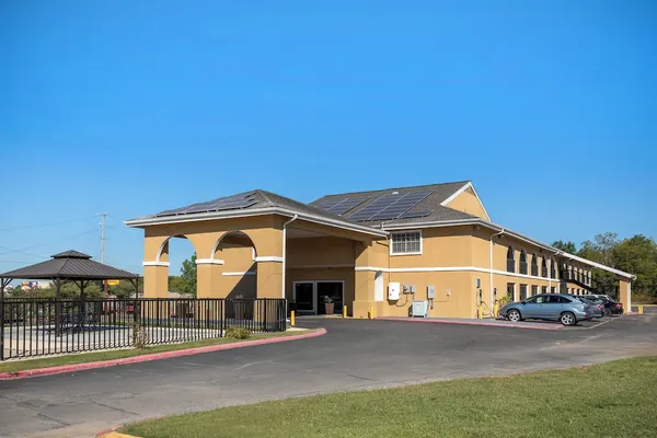 Photo 1 - Red Roof Inn Canton, TX