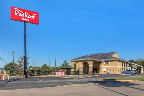 Photo 1 - Red Roof Inn Canton, TX