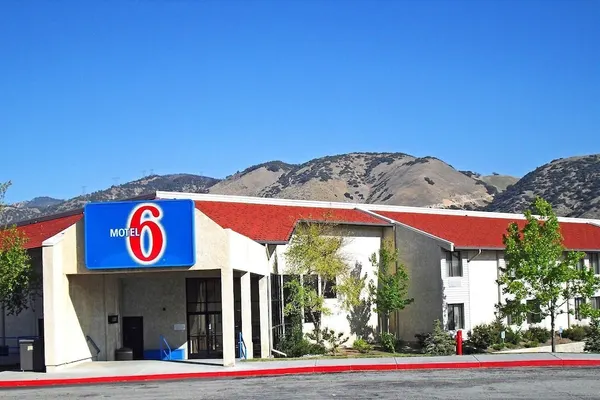 Photo 1 - Motel 6 Lebec, CA