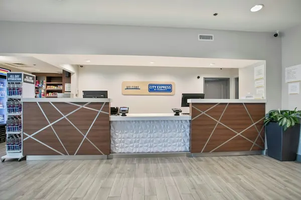 Photo 1 - City Express by Marriott Duluth