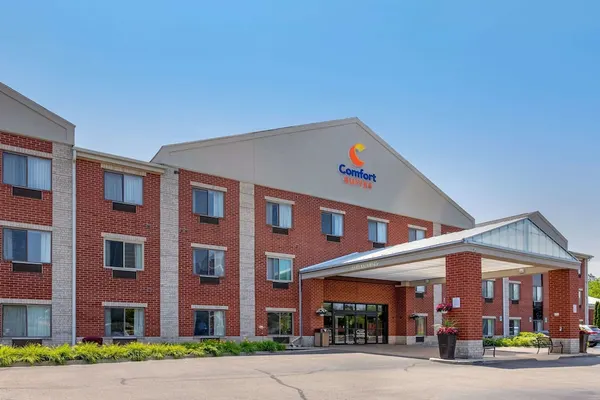 Photo 1 - Comfort Suites Southfield/Detroit