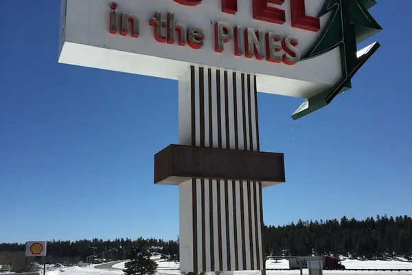 Photo 1 - Motel In The Pines