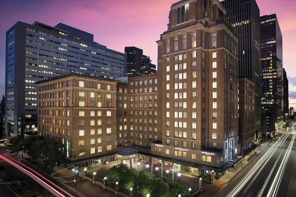 Photo 1 - Courtyard by Marriott Houston Downtown/Convention Center