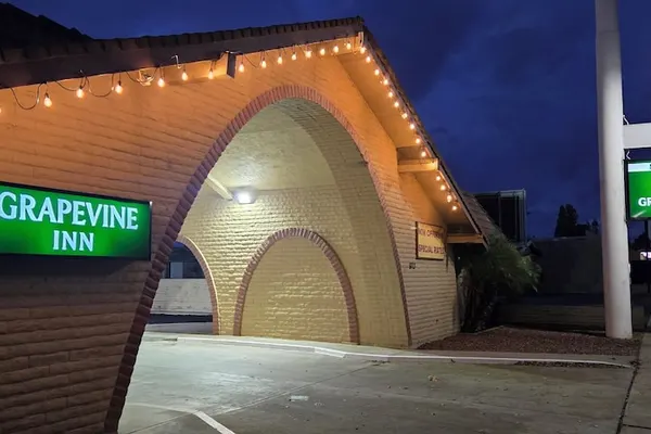 Photo 1 - Grapevine Inn