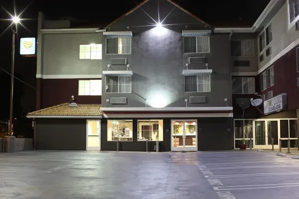 Photo 1 - Comfort Inn Los Angeles near Hollywood