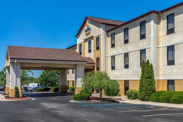 Photo 1 - Comfort Suites Rolla