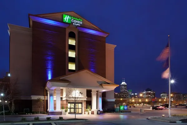 Photo 1 - Holiday Inn Express Hotel & Suites Indianapolis Dtn-Conv Ctr, an IHG Hotel